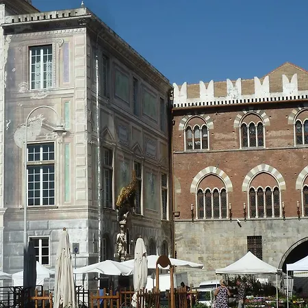 Casa Orefici, 4 In Front Of Aquarium! Apartment *